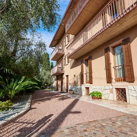 Casa Milani Apt 6 * Malcesine